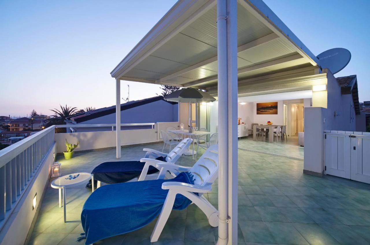 Archimede, Appartamento Con Vista In Centro A Marina Di Ragusa Exterior foto