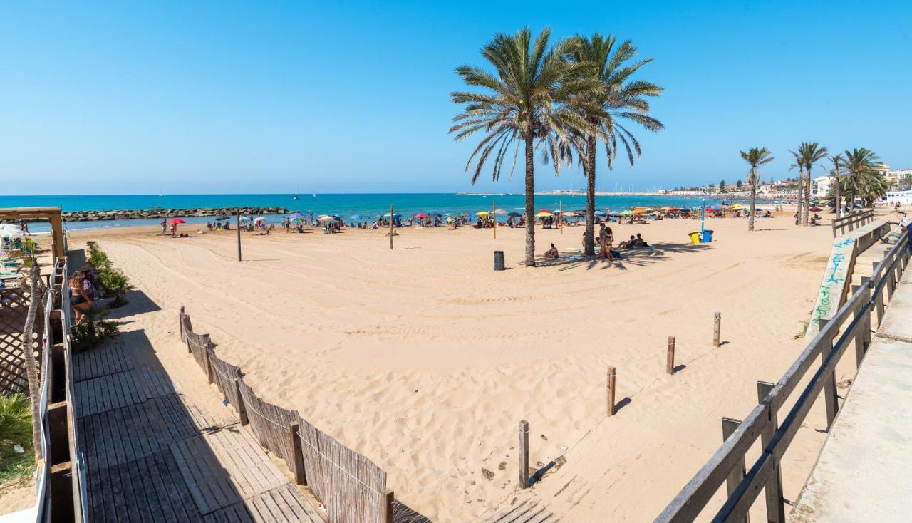 Archimede, Appartamento Con Vista In Centro A Marina Di Ragusa Exterior foto