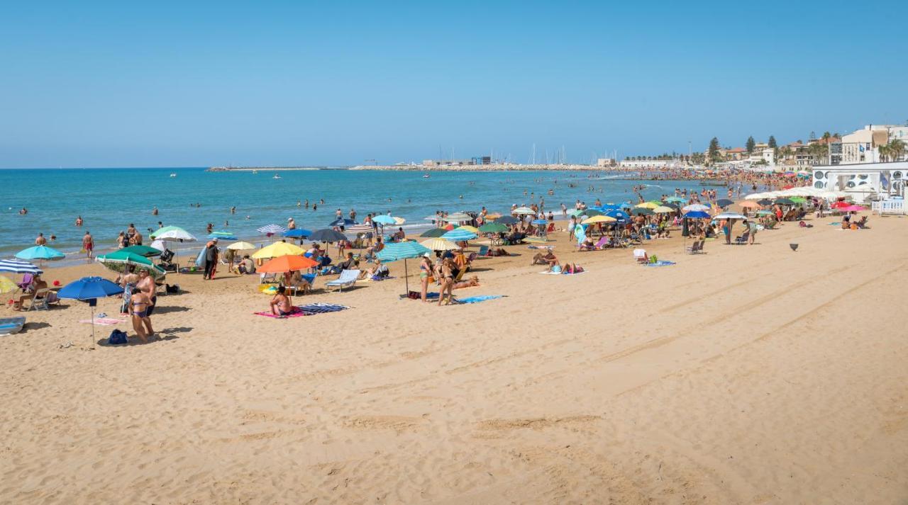 Archimede, Appartamento Con Vista In Centro A Marina Di Ragusa Exterior foto